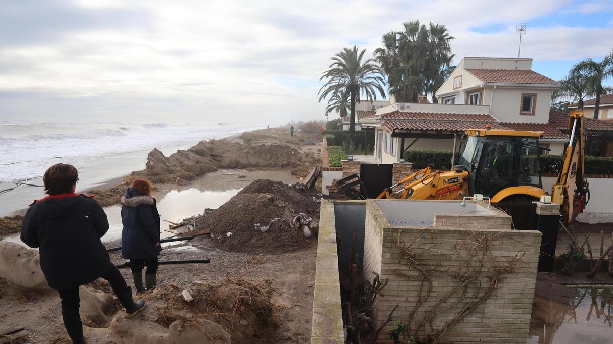 El impacto del temporal Harry en Morvedre: así están el camping, la Malvarrosa y Almardà
