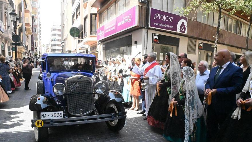 Vídeo: Castelló honra a su patrón Sant Cristòfol con la tradicional misa y la bendición de vehículos