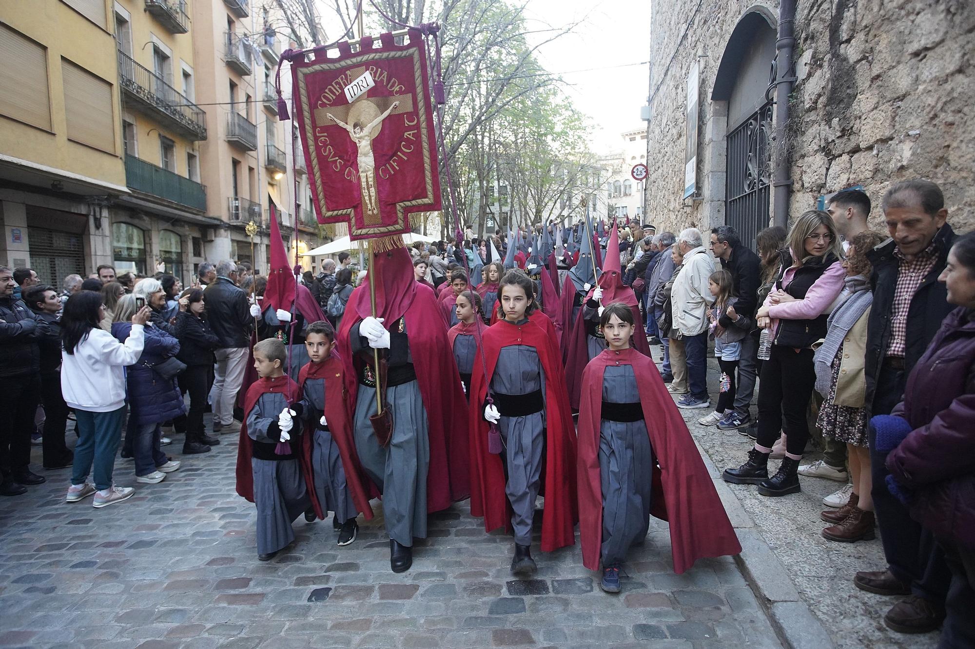 Els Manaies de Girona lliuren el penó a Narcís Reixach enmig de l’emoció de la normalitat