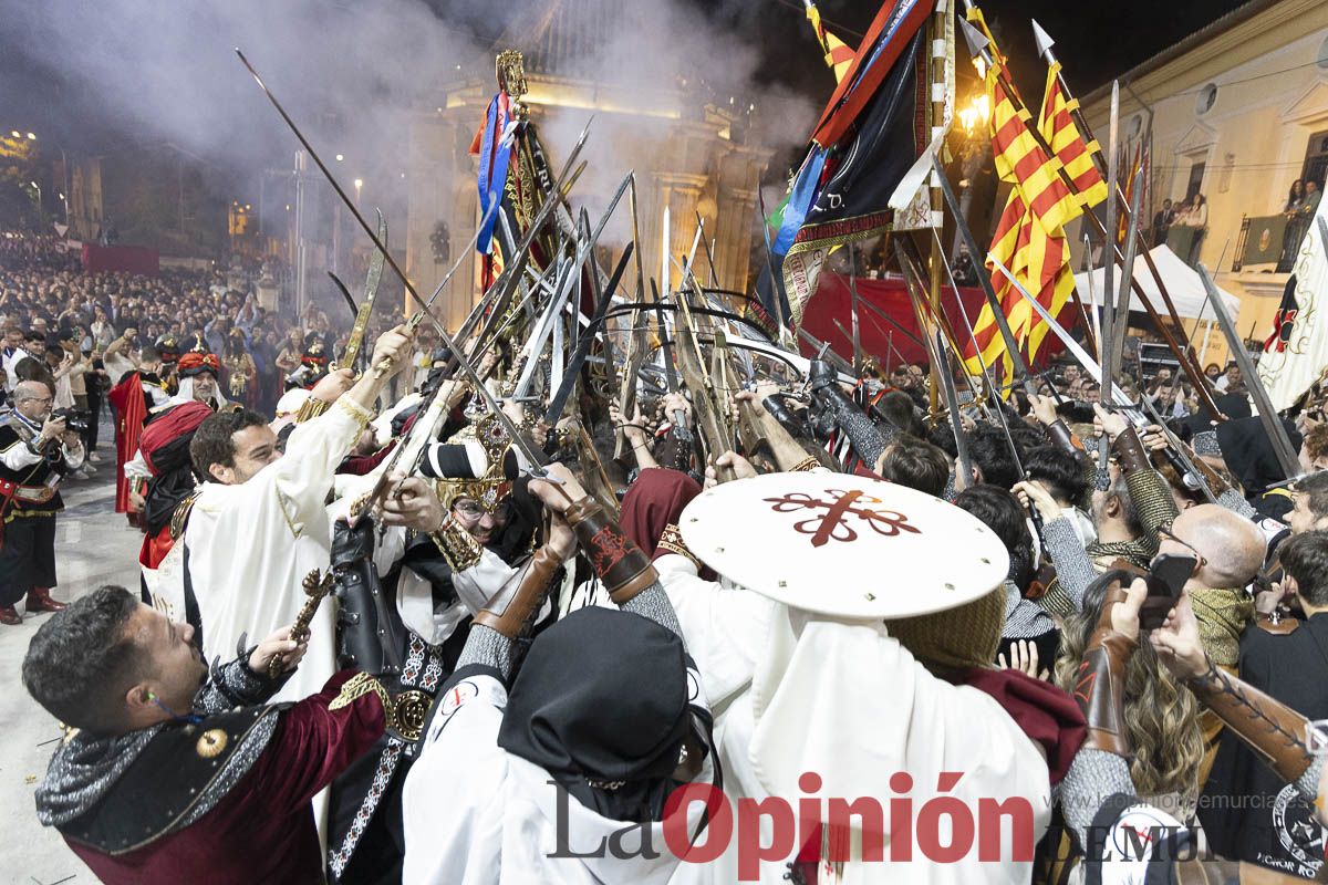 Fiestas de Caravaca | Procesión de día 3 de mayo (Procesión, parlamento y baño)