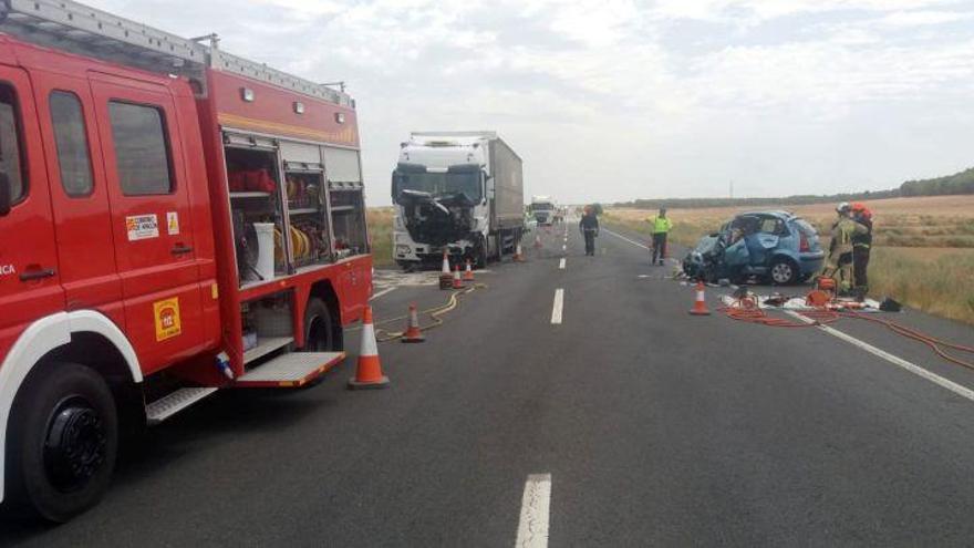 Fallece una mujer en un accidente de tráfico entre Fraga y Candasnos