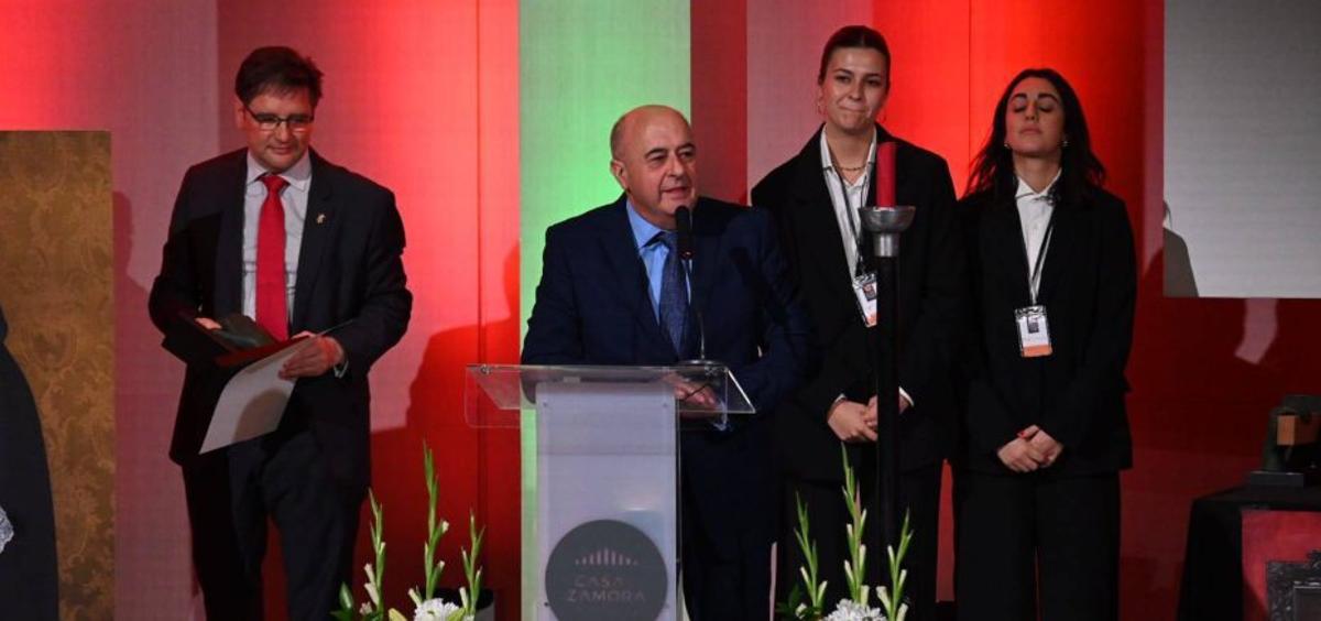 Feliciano Ferrero agradece su Banzo de Oro Institucional.