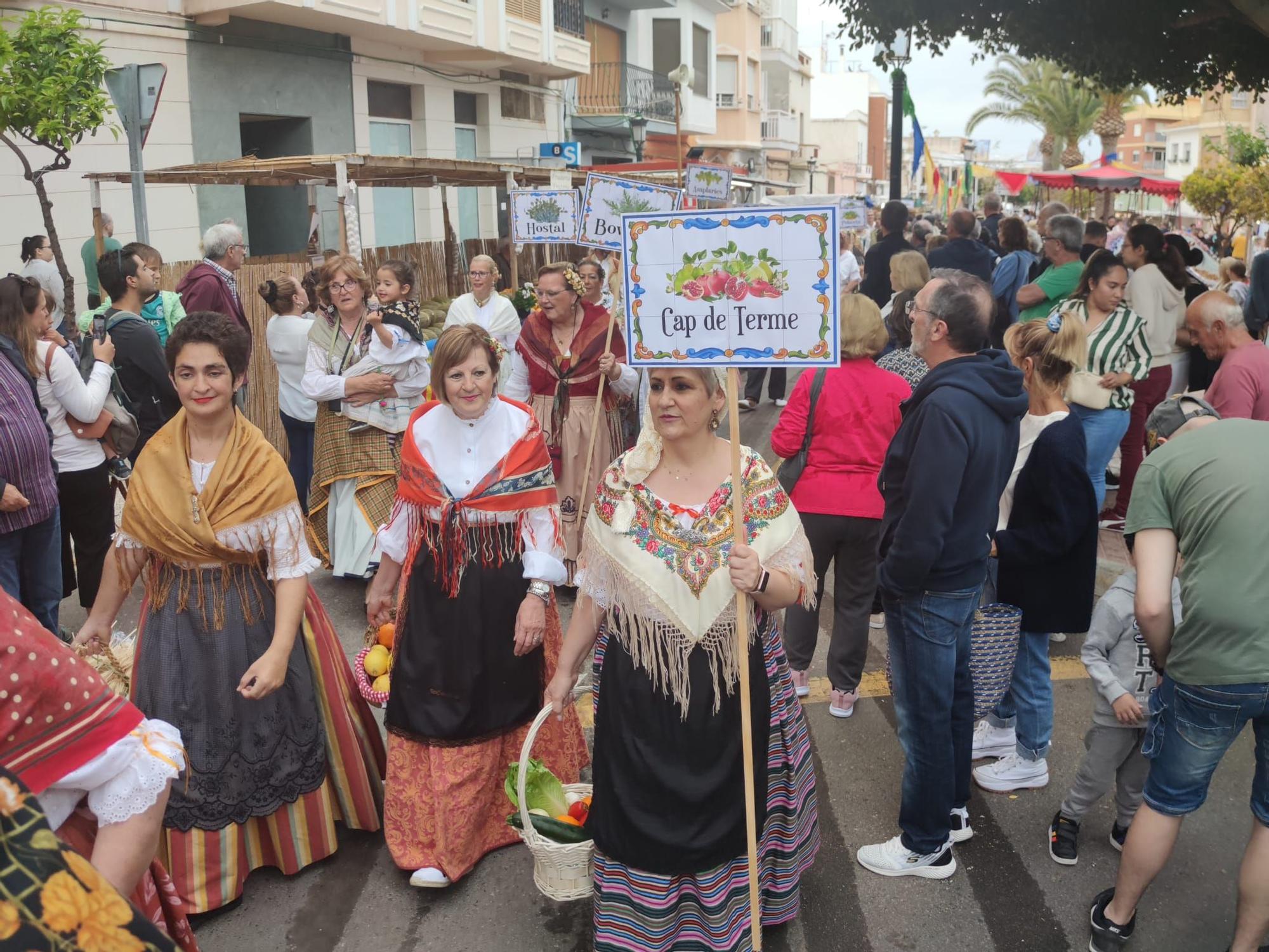 ¡Búscate en la macrogalería! Castellón vive un puente de fiestas en los municipios