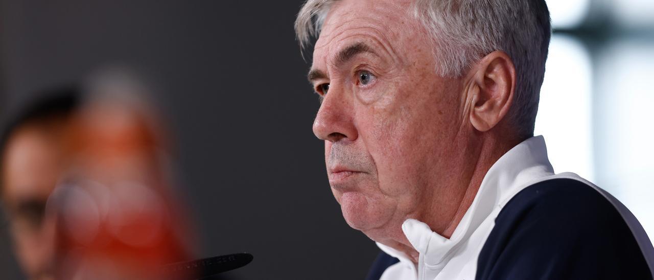 Carlo Ancelotti habla sobre las críticas: “No me he encontrado a ningún aficionado triste”