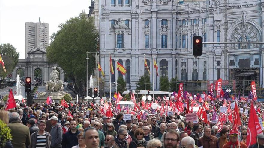 1º de Mayo con decenas de miles de manifestantes