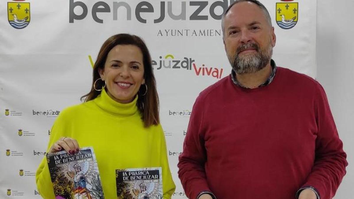 La alcaldesa Rosa García y el concejal de Turismo Manuel Parra