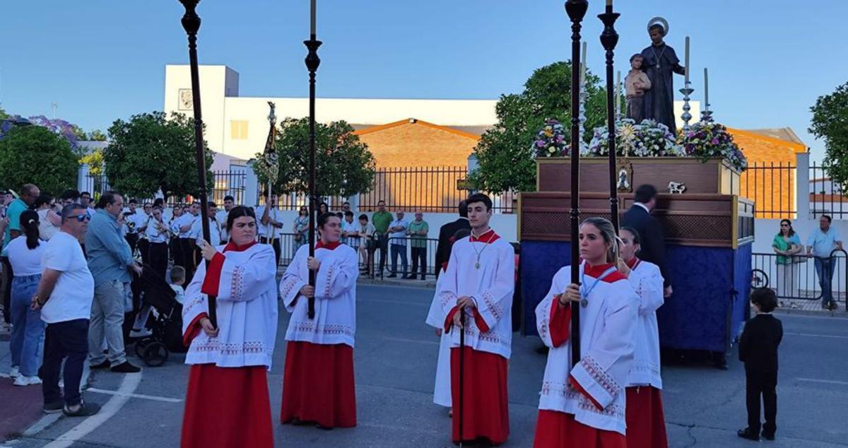 Don Bosco también procesionó ayer por las calles de Palma del Río.