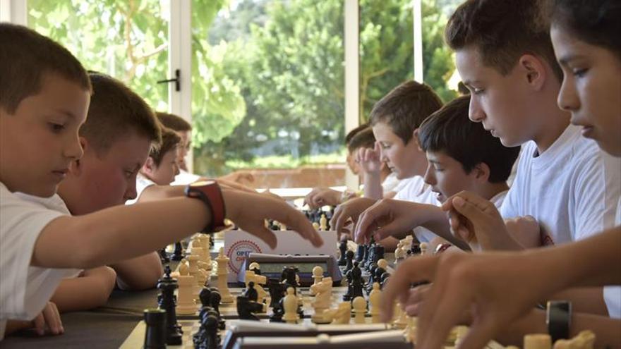 Més de 200 xiquets en el III Open Chess Miralvent PRIMER PREMI