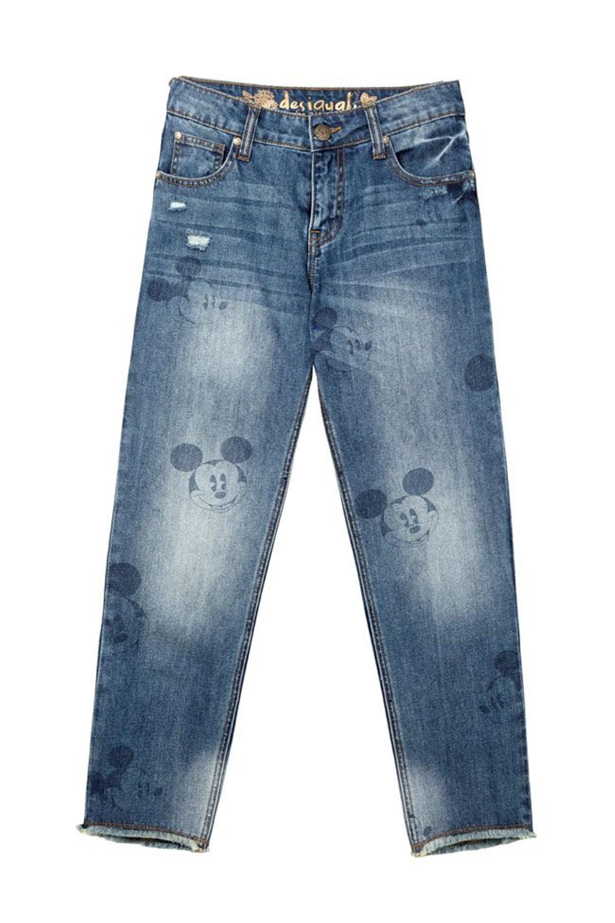 Vaqueros con estampado de Mickey Mouse, de Desigual