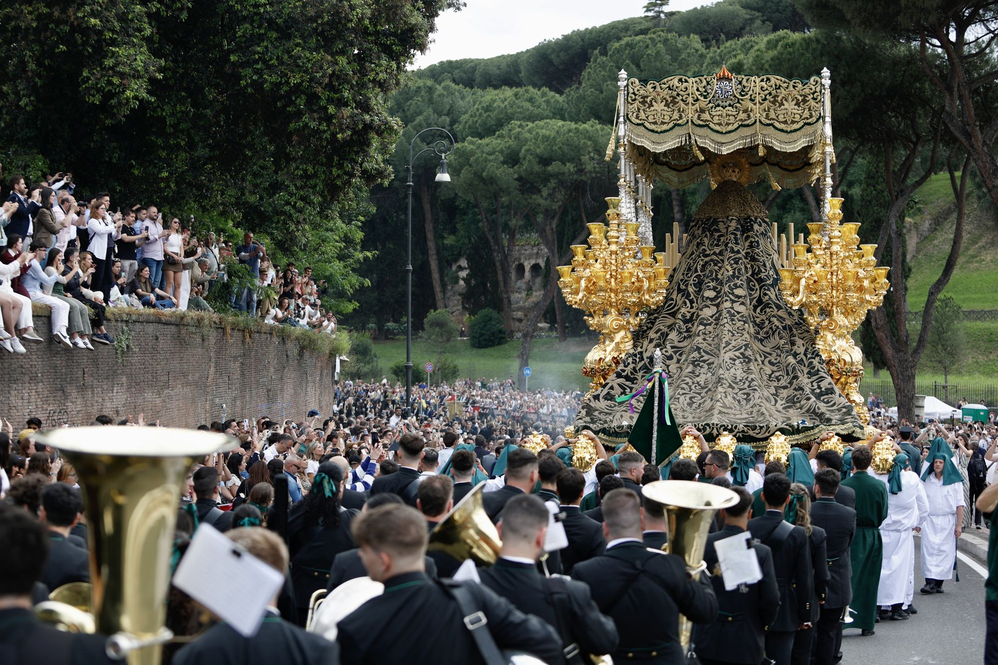 Gran procesión por el Jubileo de las Cofradías, en fotos