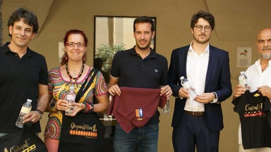 El gegant, la gegantessa o el cavallet són els protagonistes dels productes oficials.