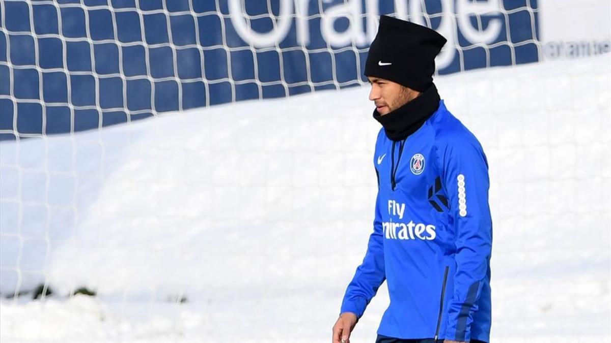 Neymar, en un reciente entrenamiento con el PSG