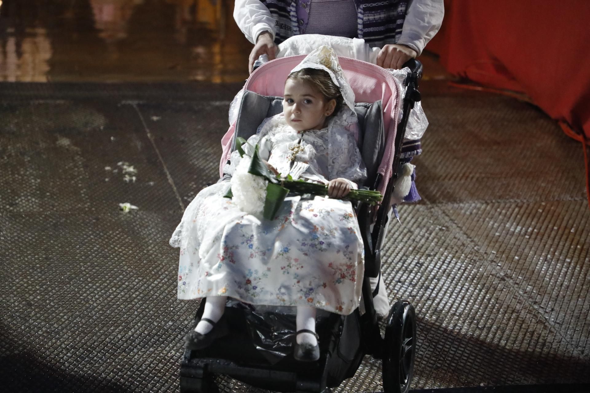 Búscate en el primer día de ofrenda por la calle de la Quart (entre las 19:00 a las 20:00 horas)