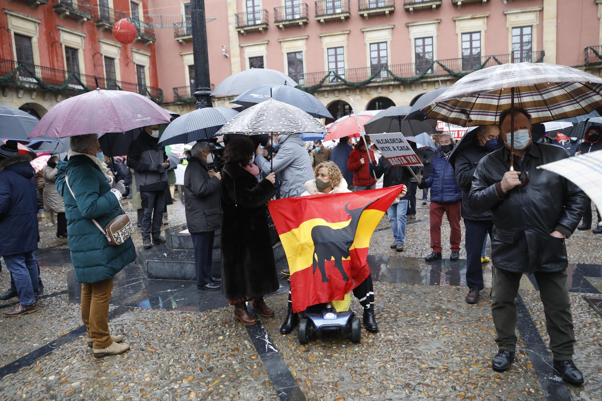 En imágenes: así fue la manifestación de ocho colectivos en la Plaza Mayor de Gijón