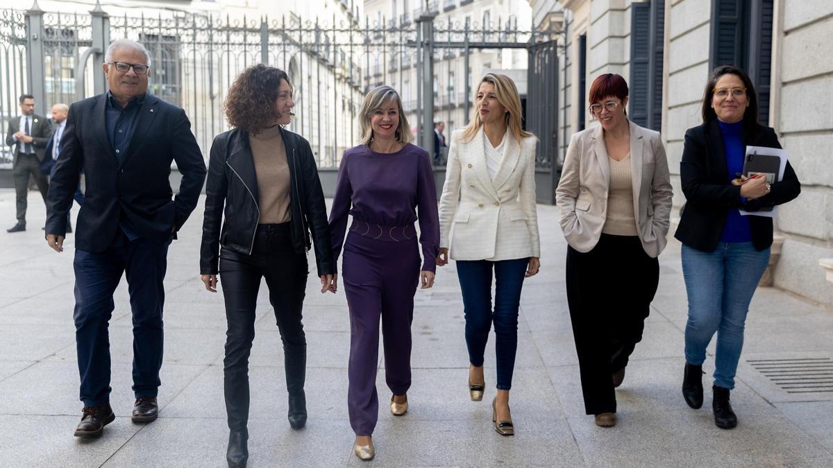 Diputadas de Sumar, con Àgueda Micó a la derecha de Yolanda Díaz.