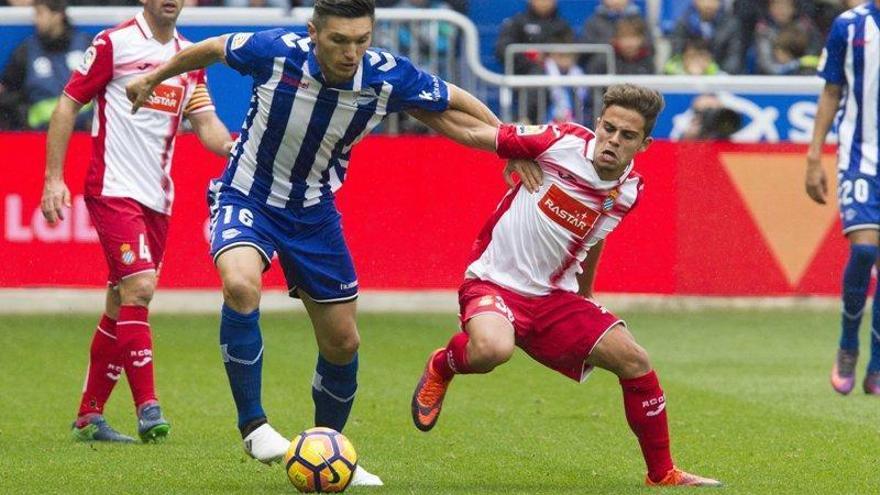 El Zaragoza ficha a Dani Torres y quiere a Amath