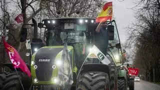 Tractorada en Madrid, última hora en directo | El sector primario busca paralizar la capital para exigir unas medidas justas en el campo