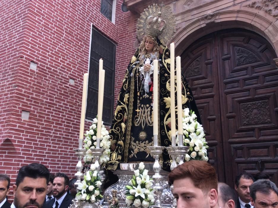 Virgen de los Dolores de los Mártires sale en Rosa