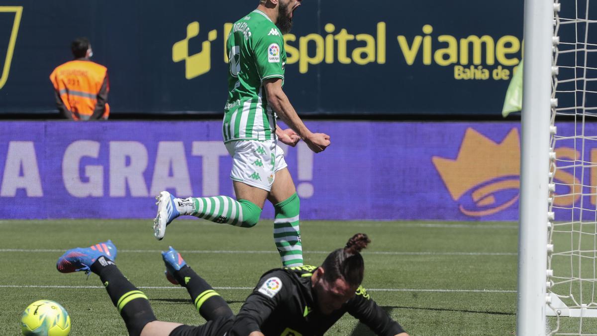 Borja Iglesias celebrando el gol.