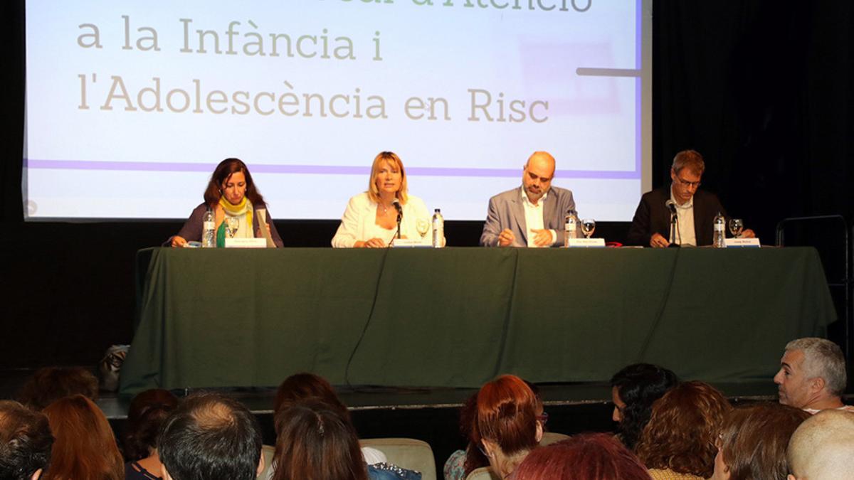 Acto de presentación del Protocolo local de atención a la infancia y a la adolescencia en riesgo de Sant Boi