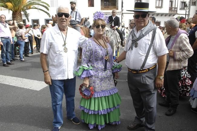 ROMERIA ROCIERA Y OFRENDA A LA VIRGEN