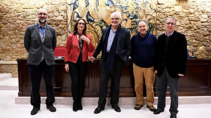 Carlos Luís Iglesias, María Victoria Otero, Víctor F. Freixanes, Xosé María Masa e Manuel González.