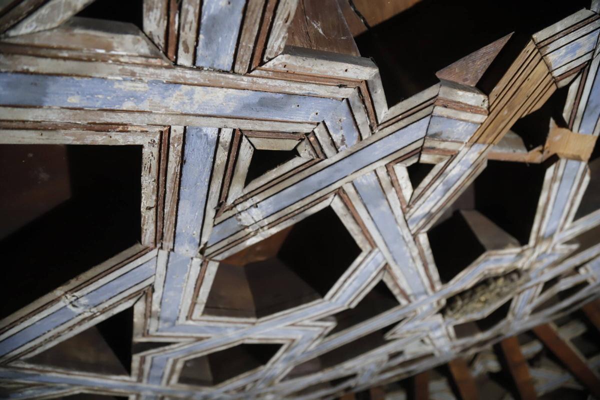 La restauración del convento descubre nuevos hallazgos sobre el artesonado mudéjar y sus pinturas murales