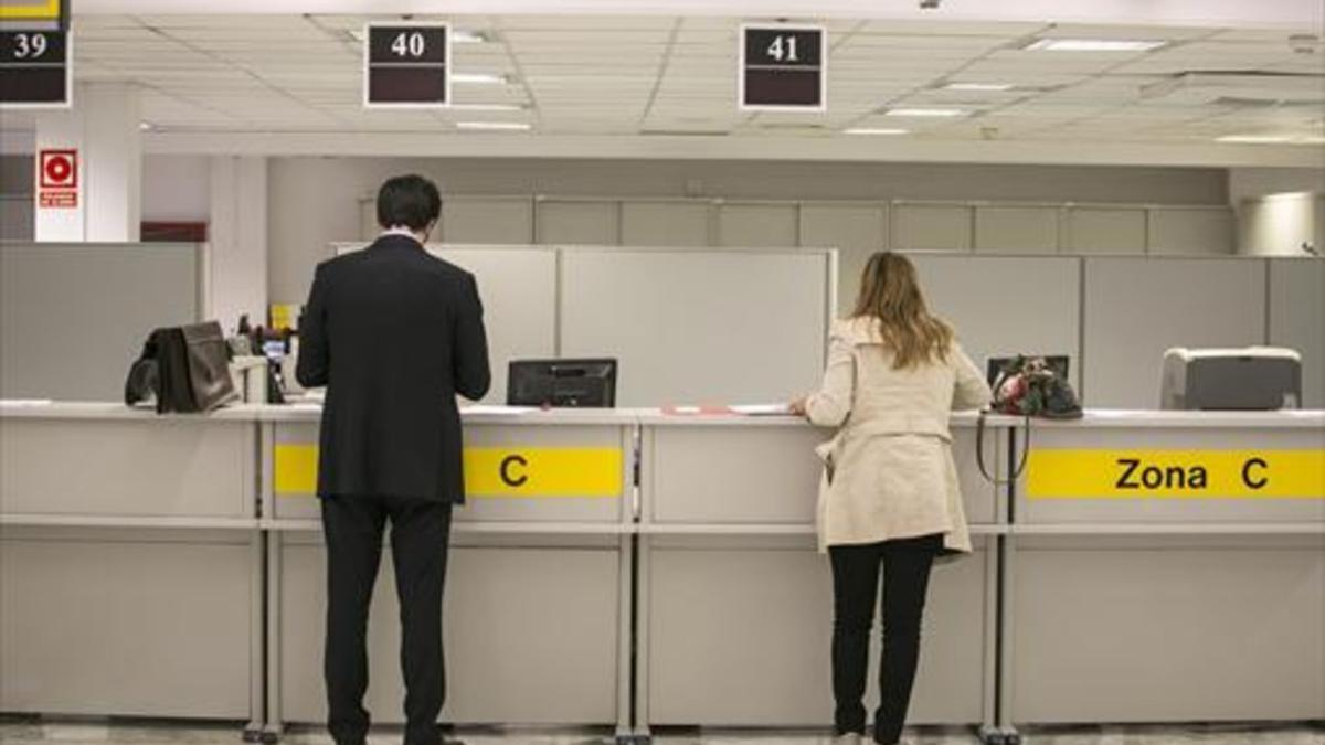 Oficinas de la Agencia Tributaria en la plaza de Letamendi de Barcelona.