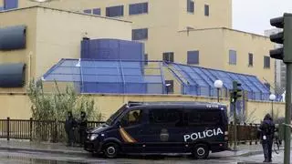 Una jueza investiga al CIE de Madrid en el que se denunciaron agresiones policiales