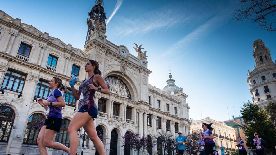 Cerca de 2.000 mujeres correrán la 10K Fem Valencia