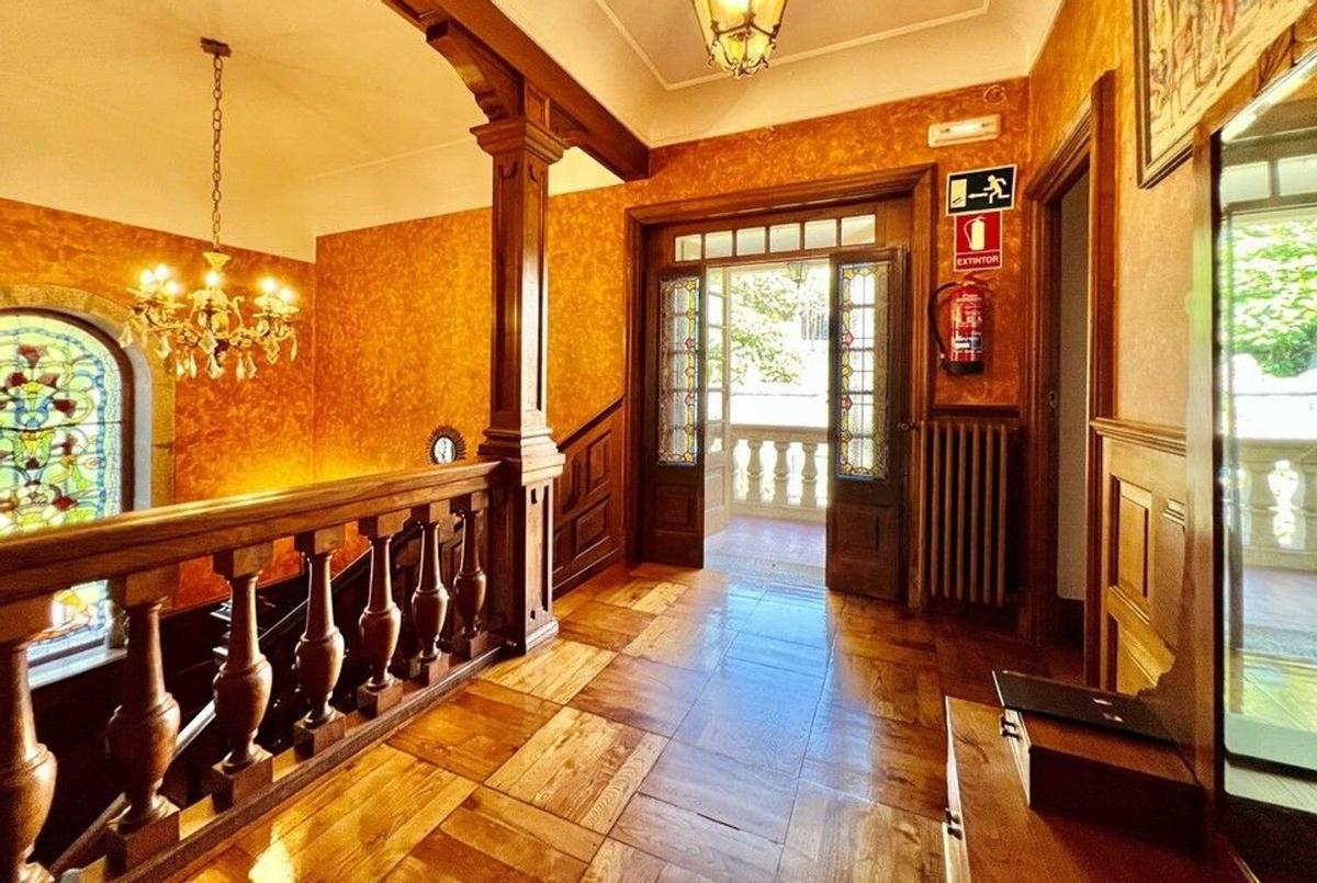 El piso superior de este pazo del siglo XX de Santiago.