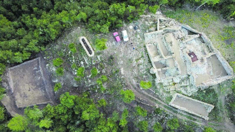 El Casal del Serrat, vist des d’una altra perspectiva més propera