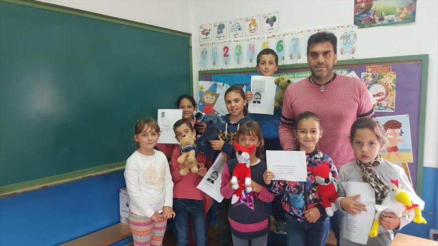 El CPR Maestro José Alcolea, con Gloria Fuertes