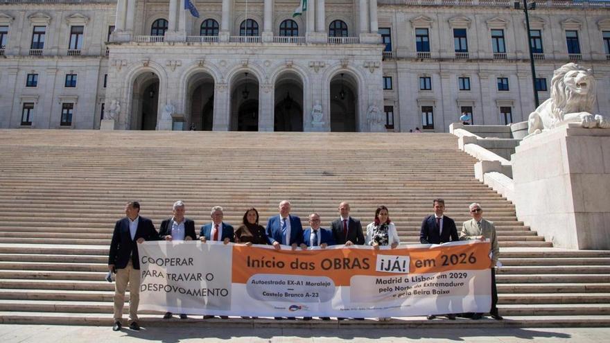 Vídeo | La plataforma ATE exige a los grupos parlamentarios portugueses que impulsen la ejecución de la autovía