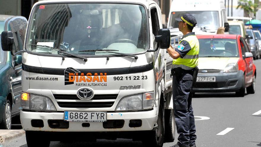 Los agentes de movilidad barajan ir a la huelga por la precariedad del cuerpo