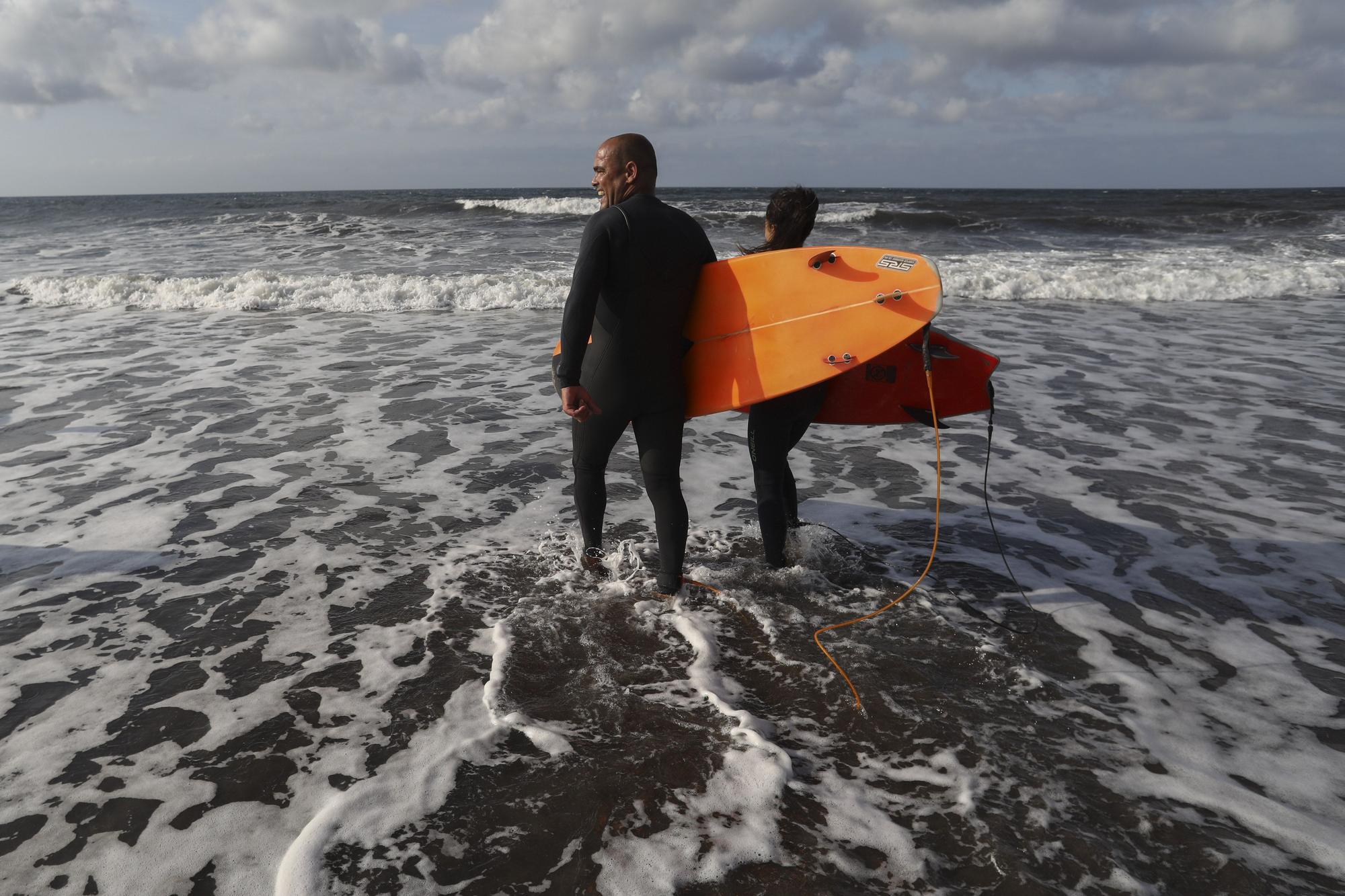 Surf para todas las edades en Los Quebrantos