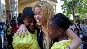 La cantant Shakira dóna diners per a la reconstrucció d’una escola a Haití. Foto: AP / RAMON ESPINOSA