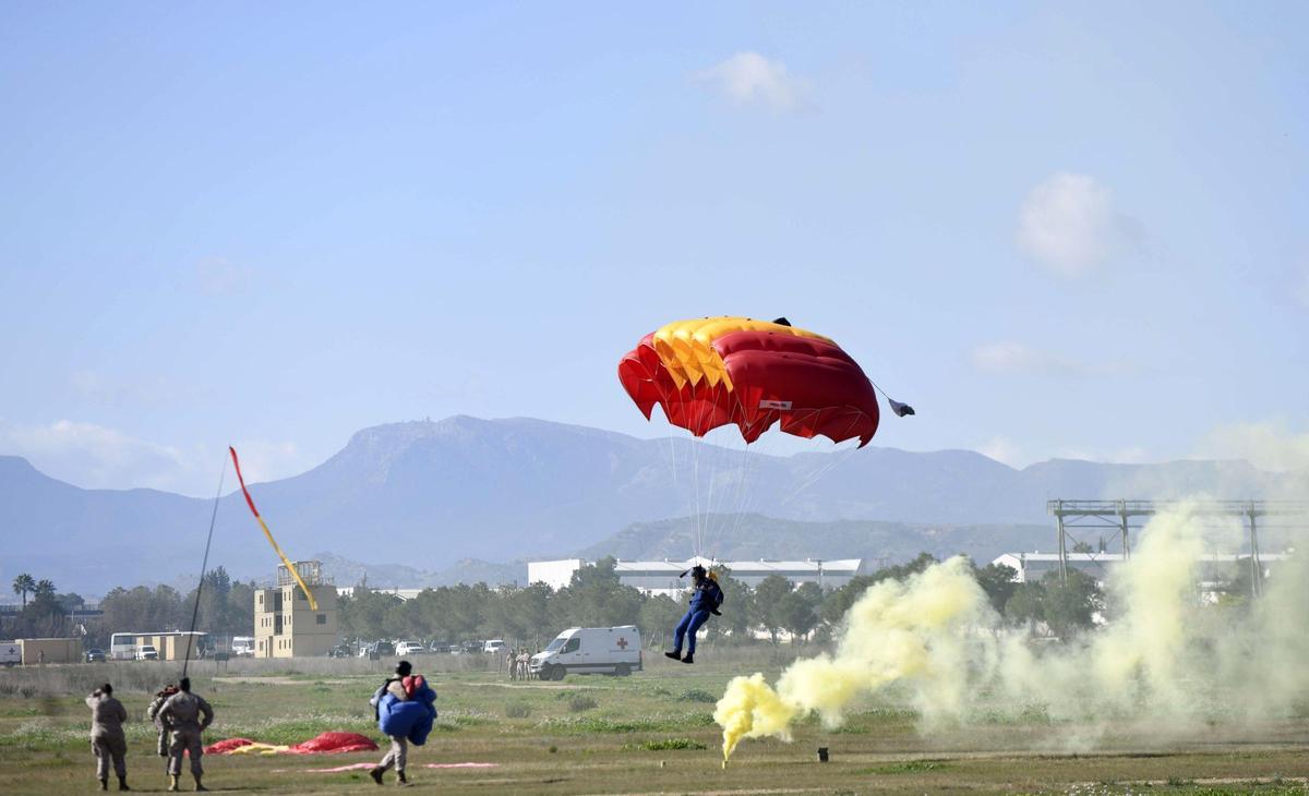 78° aniversario del primer lanzamiento paracaidista del Ejército del Aire en Alcantarilla