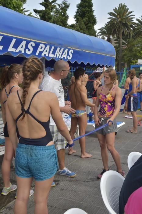 Mireia Belmonte y la selección española en el Julio Navarro