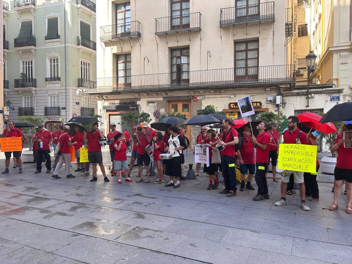 Protesta de STAS - Intersindical frente al Palau de la Generalitat