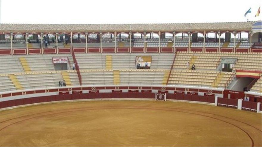 Vista del interior de la plaza de toros de Lucena.