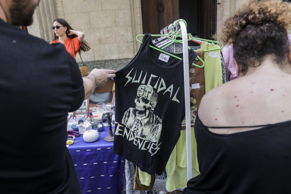 El Mercat de Sant Rescat llena la plaza Quadrado