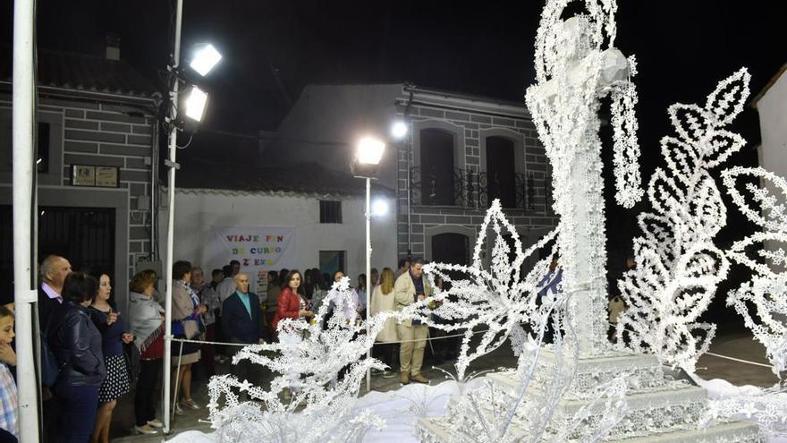 Las cruces de San Pedro consiguen los primeros premios en Añora