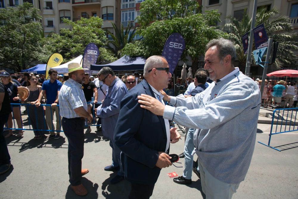 La Pirotecnia Zaragozana, con el valenciano Luis Brunchú al frente, ofrece una mascletà con un cuerpo monótono y flojo y un terremoto terrestre corto