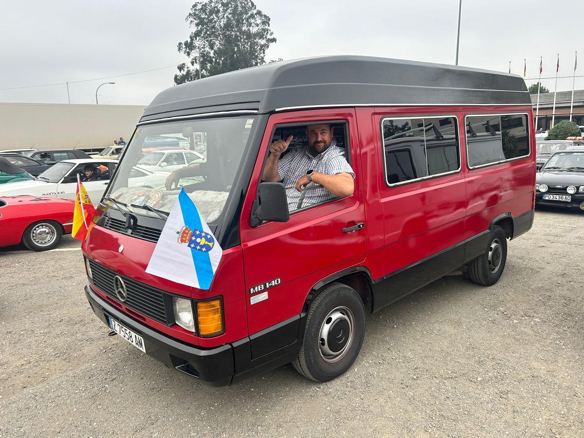 Joyas sobre ruedas: más de 140 vehículos históricos se dan cita en Padrón Joyas sobre ruedas: más de 140 vehículos históricos se dan cita en Padrón