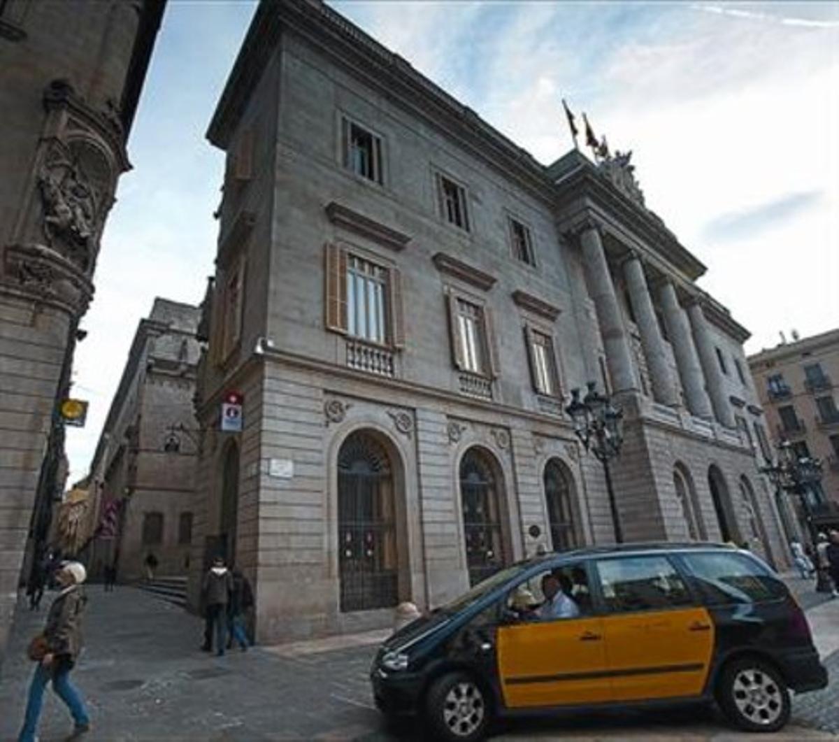 Fachada del Ayuntamiento de Barcelona.