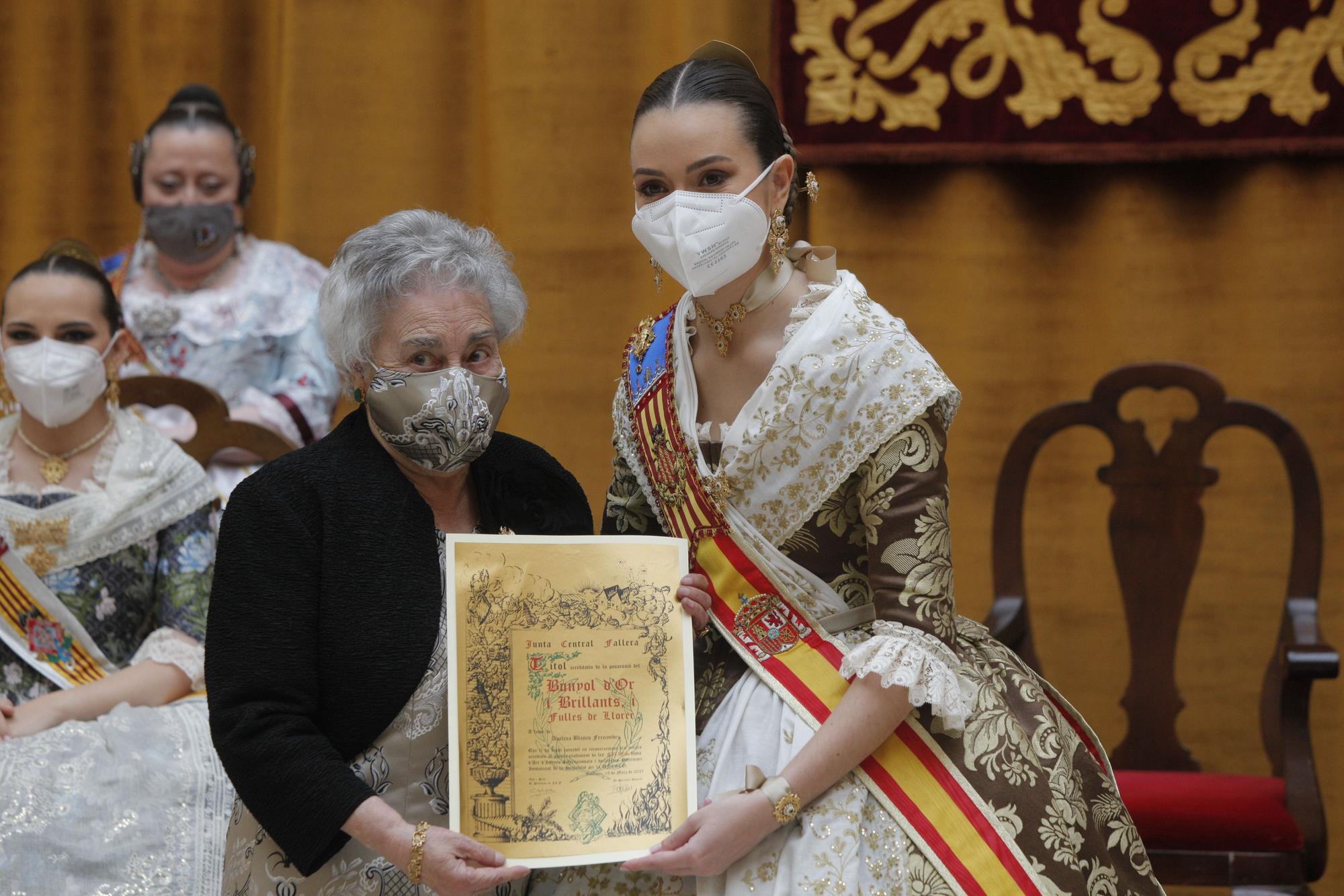 Las dos sesiones de homenaje de "brillants" en las fallas de Jesús