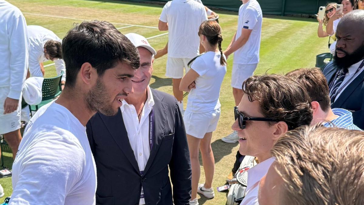 Carlos Alcaraz y Tom Holland