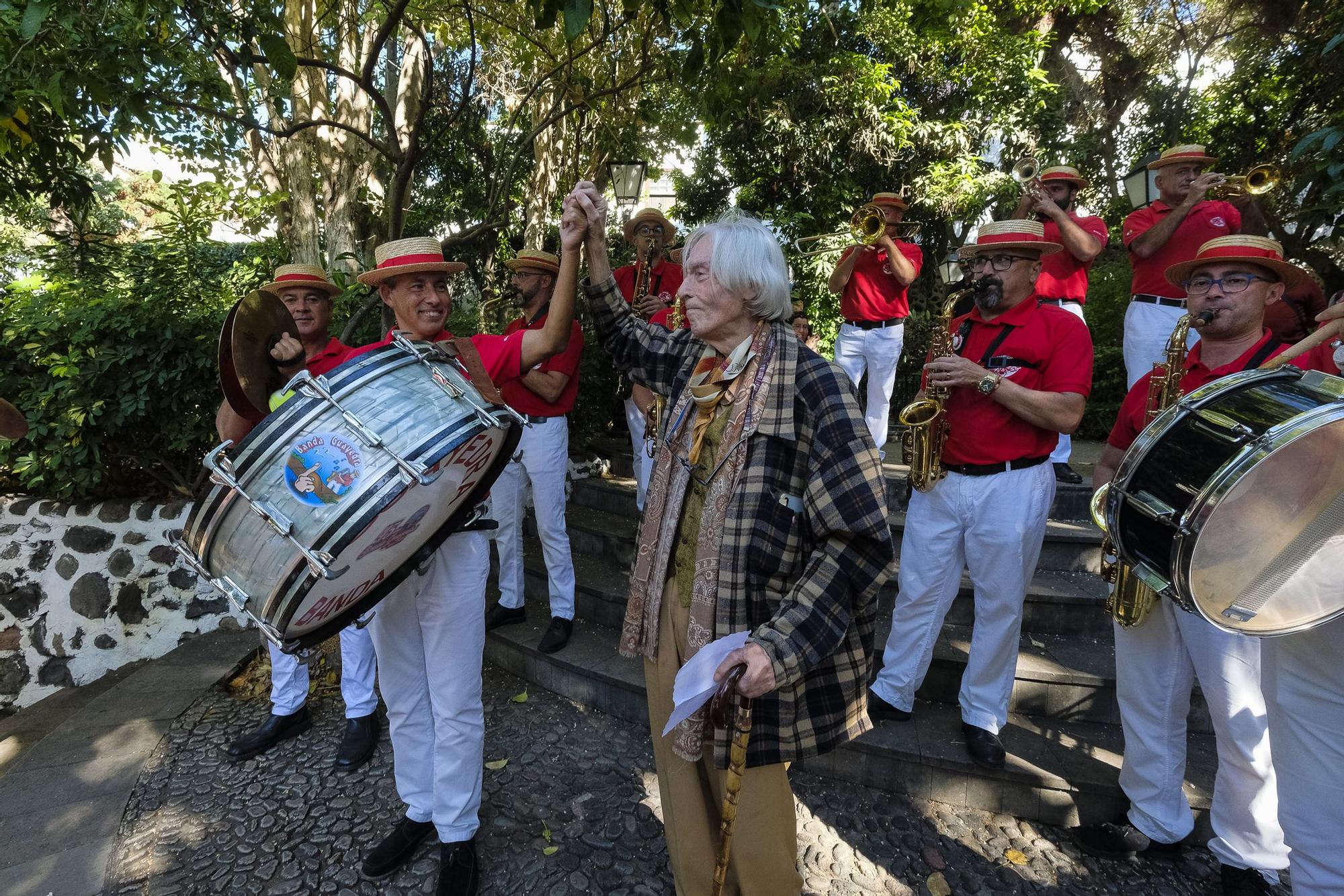 Agaete celebra el cumpleaños del artista Pepe Dámaso