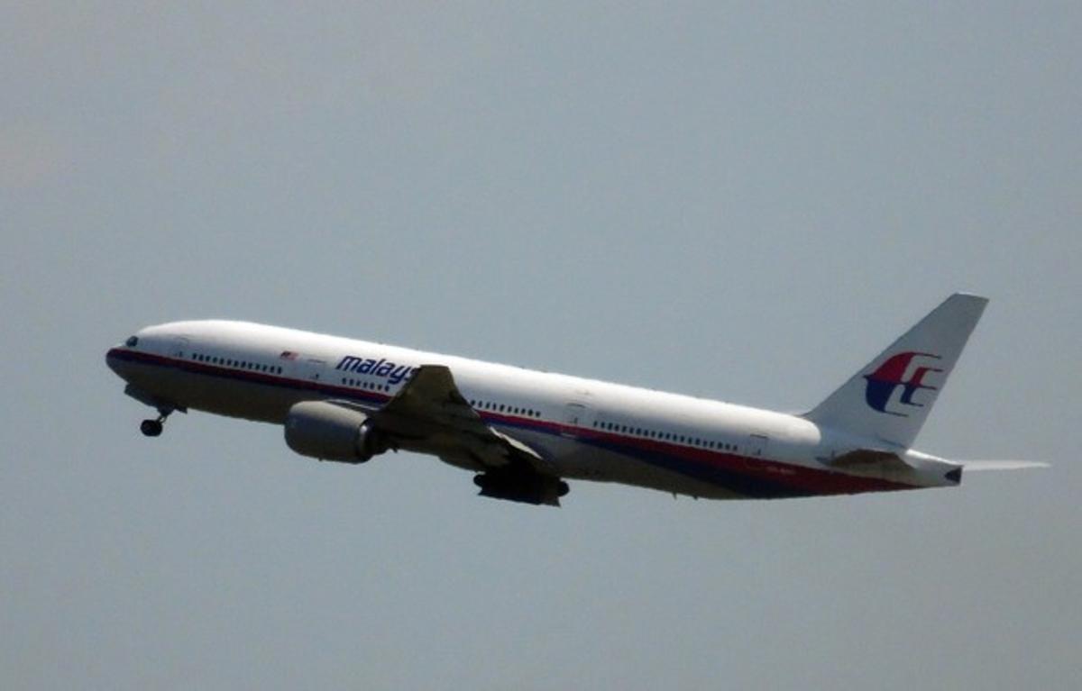 L’avió de Malaysia Airlines abatut, en el moment d’enlairar-se de l’aeroport d’Amsterdam, aquest dijous. L’avió de Malaysia Airlines abatut, en el moment d’enlairar-se de l’aeroport d’Amsterdam, aquest dijous.